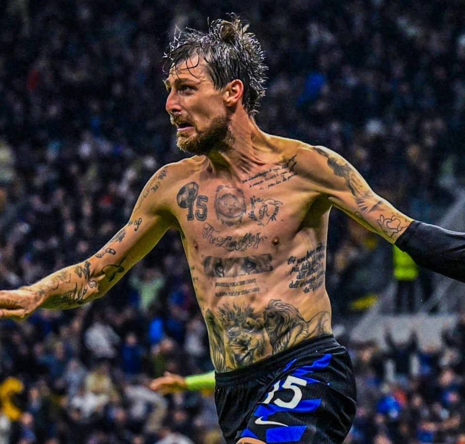 锋和中场的 锋和中场的