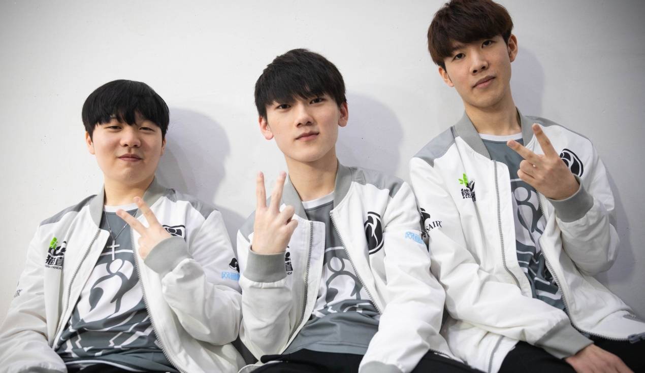 踢球不能活 踢球不能活