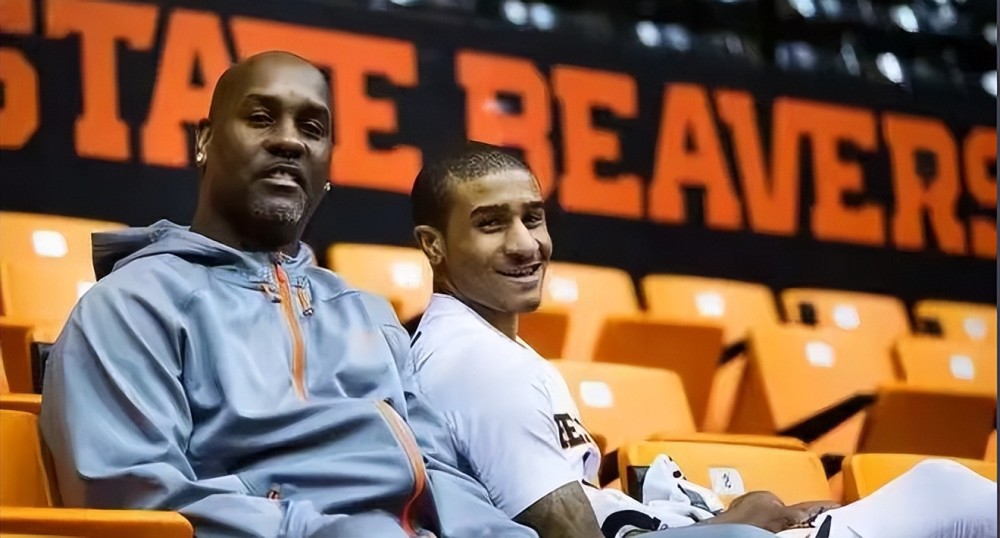 士队未来内 士队未来内